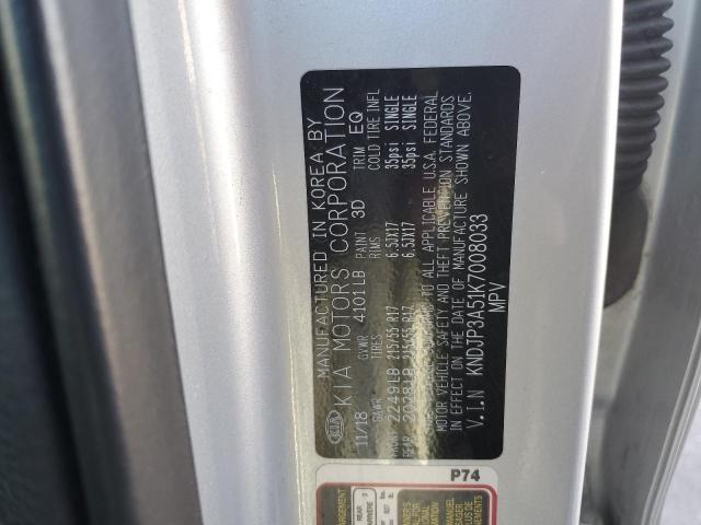 KNDJP3A51K7008033 - 2019 KIA SOUL + SILVER photo 13