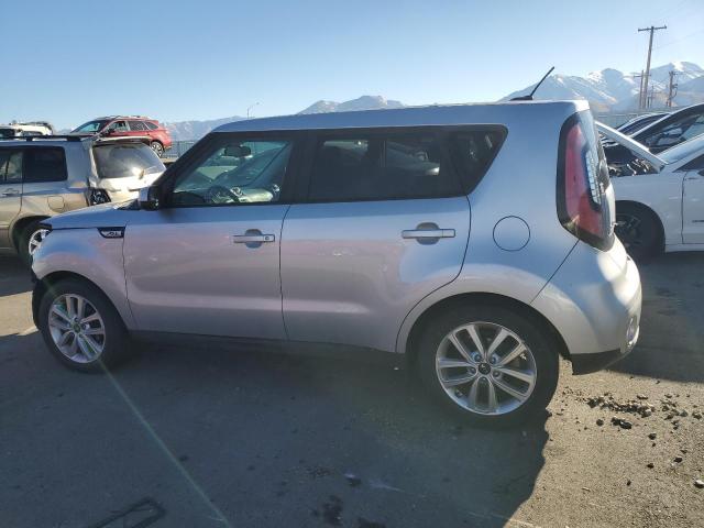 KNDJP3A51K7008033 - 2019 KIA SOUL + SILVER photo 2