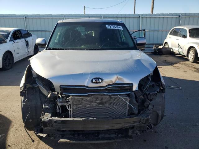 KNDJP3A51K7008033 - 2019 KIA SOUL + SILVER photo 5