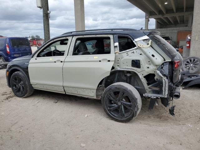 3VVCB7AX4PM098583 - 2023 VOLKSWAGEN TIGUAN SE R-LINE BLACK BLACK photo 2