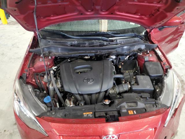 3MYDLBYV2JY315251 - 2018 TOYOTA YARIS IA RED photo 11