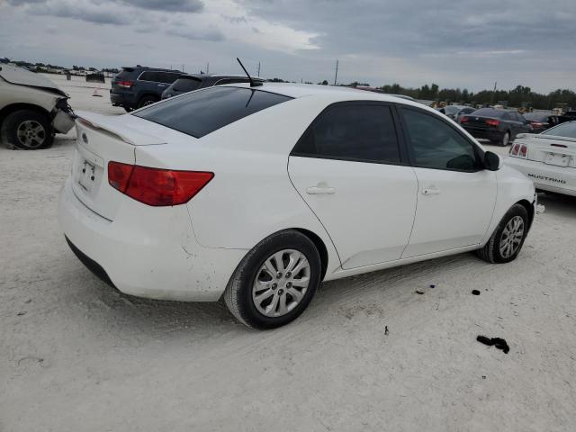 KNAFT4A22C5582132 - 2012 KIA FORTE LX WHITE photo 3