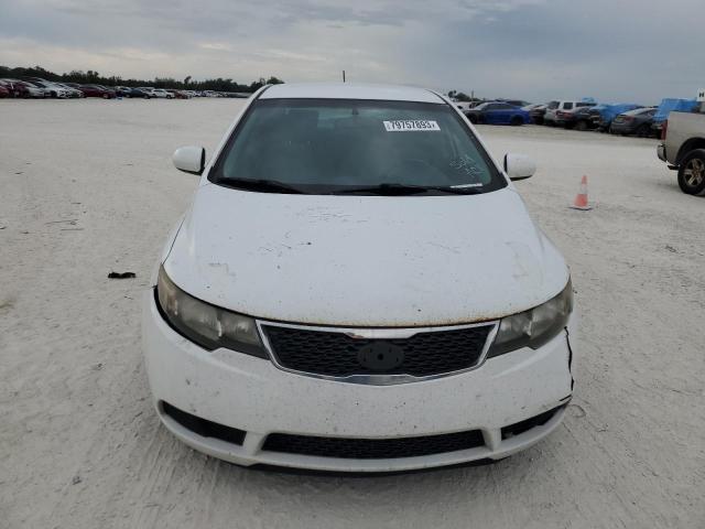 KNAFT4A22C5582132 - 2012 KIA FORTE LX WHITE photo 5