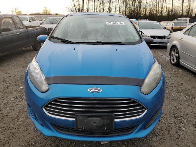 3FADP4BJ4GM120472 - 2016 FORD FIESTA SE BLUE photo 5