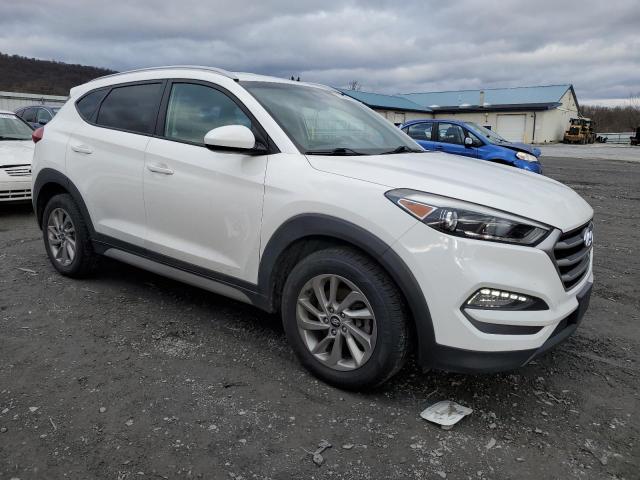 KM8J3CA41JU702655 - 2018 HYUNDAI TUCSON SEL WHITE photo 4