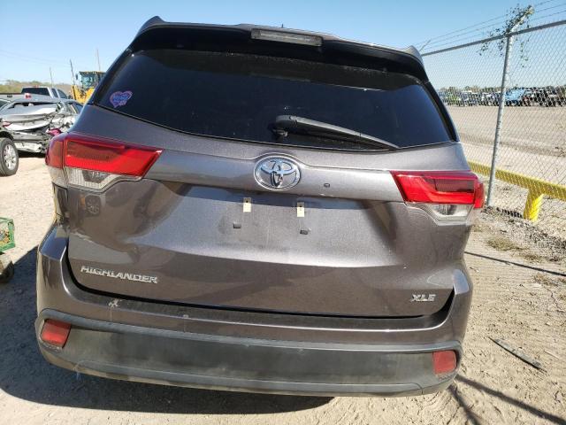 5TDKZRFH2KS560568 - 2019 TOYOTA HIGHLANDER SE GRAY photo 6