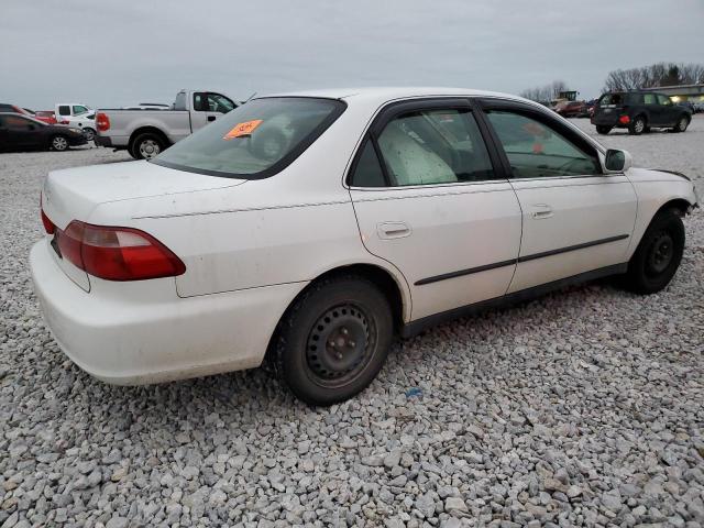 1HGCG5648YA148517 - 2000 HONDA ACCORD LX WHITE photo 3