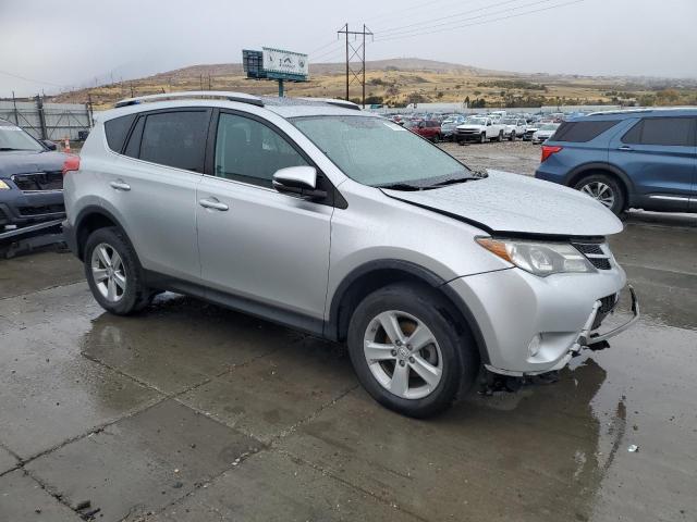 2T3RFREV6DW076001 - 2013 TOYOTA RAV4 XLE SILVER photo 4