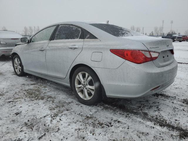 5NPEC4AC0BH198226 - 2011 HYUNDAI SONATA SE SILVER photo 2