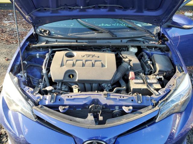 2T1BURHE7JC116708 - 2018 TOYOTA COROLLA L BLUE photo 11