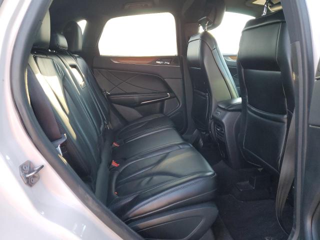 5LMCJ2D95JUL18133 - 2018 LINCOLN MKC SELECT Weiß Foto 11