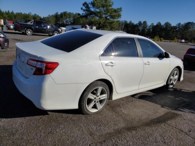 4T1BF1FK5CU573443 - 2012 TOYOTA CAMRY BASE WHITE photo 3