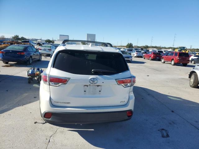 5TDKKRFH0GS149147 - 2016 TOYOTA HIGHLANDER XLE WHITE photo 6
