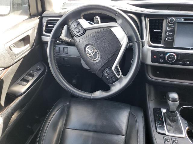 5TDKKRFH0GS149147 - 2016 TOYOTA HIGHLANDER XLE WHITE photo 8