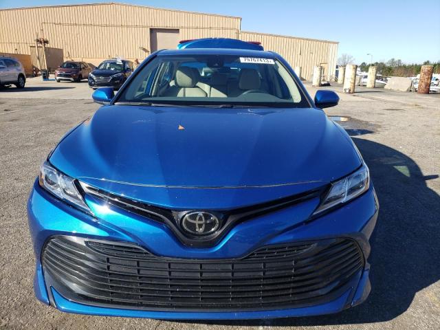 4T1C11AKXLU351586 - 2020 TOYOTA CAMRY LE BLUE photo 5