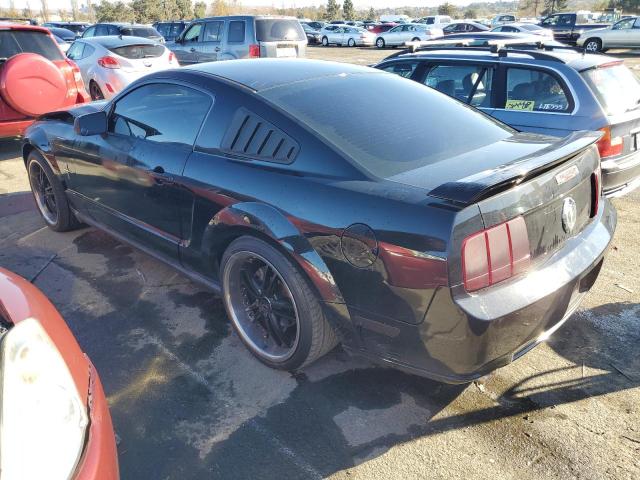1ZVFT80N165182134 - 2006 FORD MUSTANG BLACK photo 2