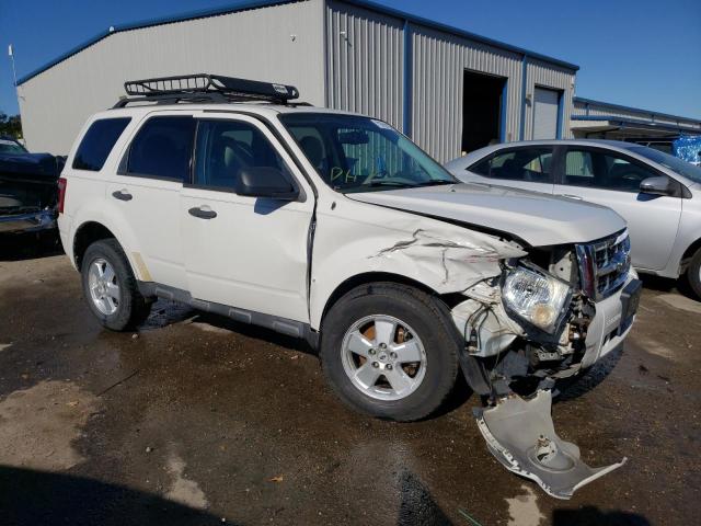 1FMCU0DG1CKC22818 - 2012 FORD ESCAPE XLT WHITE photo 4