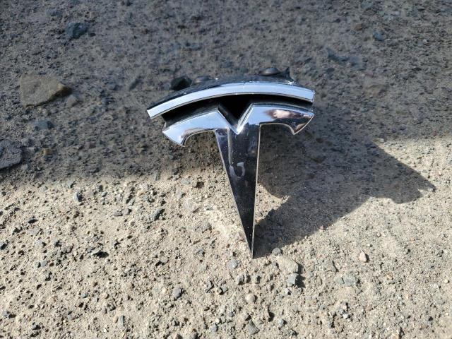 5YJSA1E28HF211062 - 2017 TESLA MODEL S ლურჯი ფოტო 12