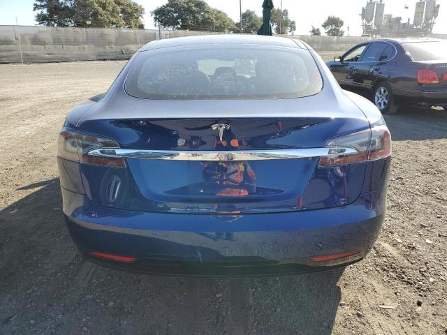 5YJSA1E28HF211062 - 2017 TESLA MODEL S ლურჯი ფოტო 6