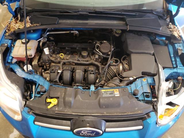 1FAHP3F21CL403230 - 2012 FORD FOCUS SE BLUE photo 11