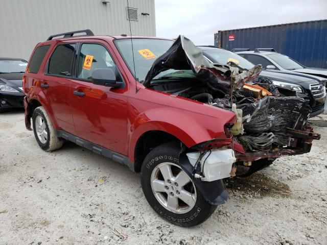 1FMCU0D71AKC58103 - 2010 FORD ESCAPE XLT RED photo 4