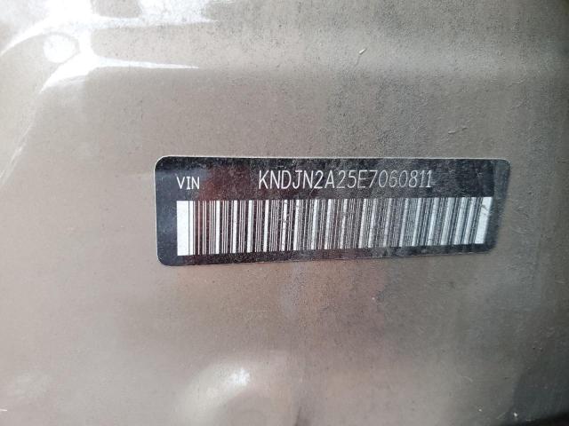 KNDJN2A25E7060811 - 2014 KIA SOUL BROWN photo 12