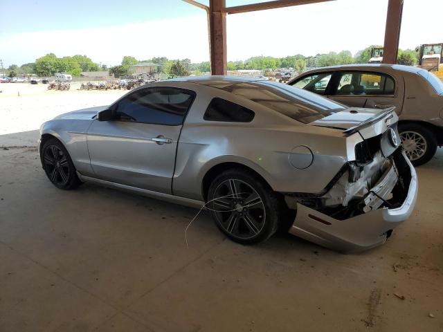 1ZVBP8AM1D5261244 - 2013 FORD MUSTANG SILVER photo 2