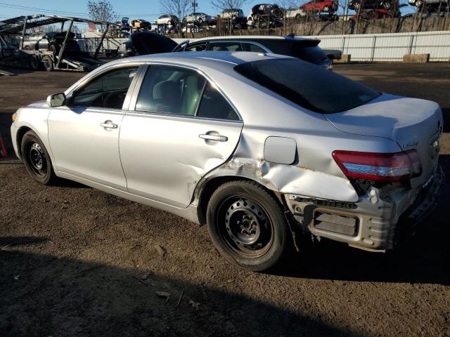 4T1BF3EK8AU088126 - 2010 TOYOTA CAMRY BASE SILVER photo 2