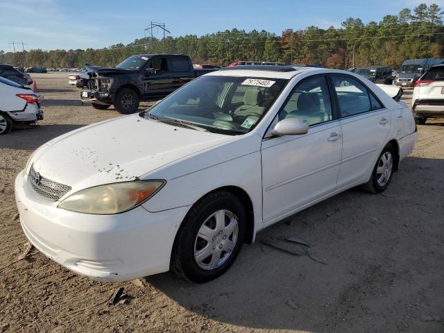 4T1BE32K52U073138 - 2002 TOYOTA CAMRY LE WHITE photo 1