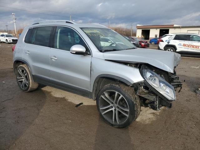 WVGVV7AXXHW510758 - 2017 VOLKSWAGEN TIGUAN SEL SILVER photo 4