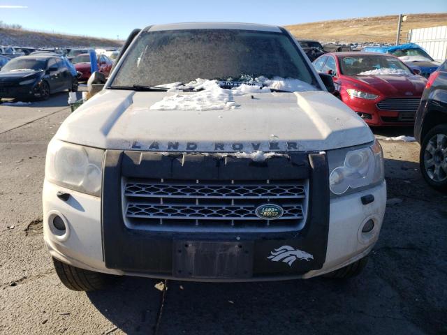 SALFT2BN2AH184908 - 2010 LAND ROVER LR2 HSE TECHNOLOGY WHITE photo 5