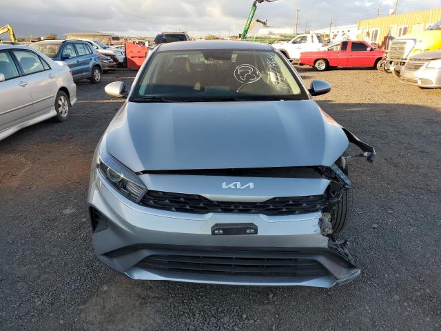 3KPF24AD9RE699646 - 2024 KIA FORTE LX SILVER photo 5