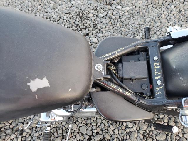 JH2RC446X1M453046 - 2001 HONDA VT750 CD2 GRAY photo 5