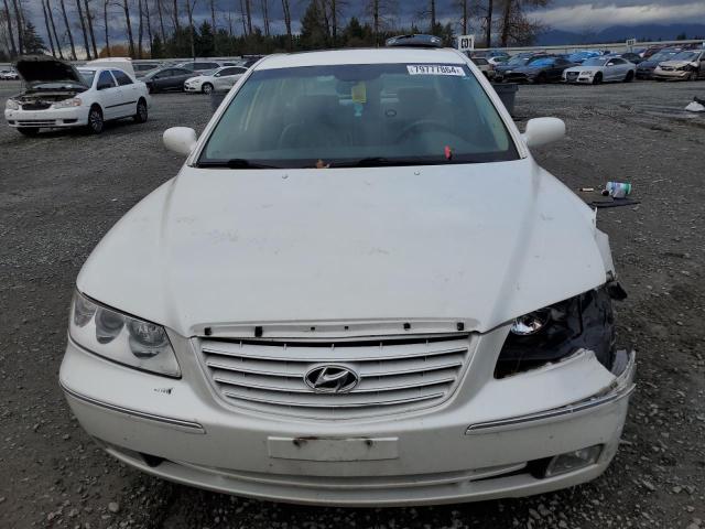 KMHFC46F67A209716 - 2007 HYUNDAI AZERA SE WHITE photo 5