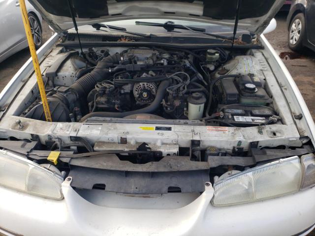 1MELM62WXVH601848 - 1997 MERCURY COUGAR XR7 WHITE photo 11