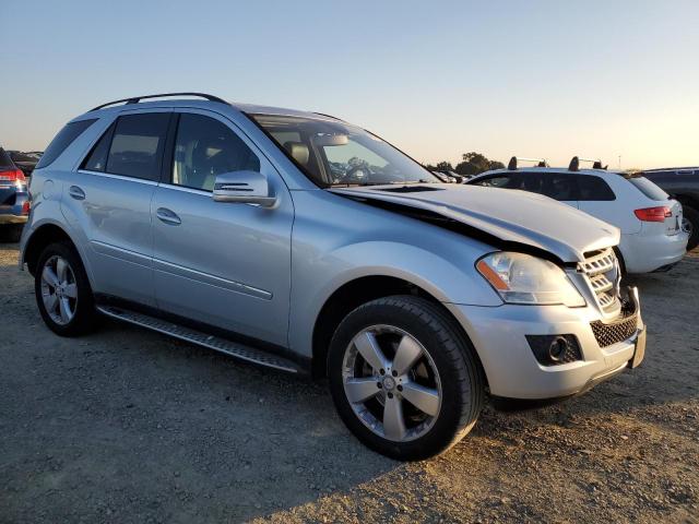 4JGBB8GB3BA706056 - 2011 MERCEDES-BENZ ML 350 4MATIC SILVER photo 4
