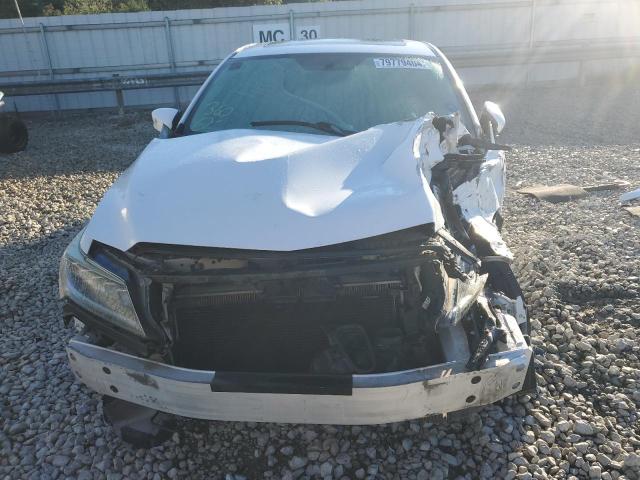 19UDE2F3XGA021637 - 2016 ACURA ILX BASE WATCH PLUS WHITE photo 5