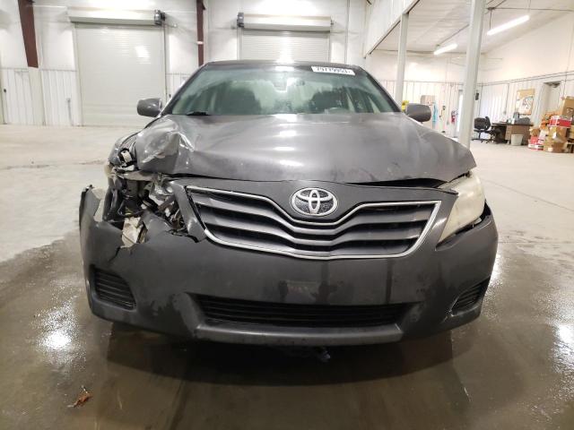 4T4BF3EK5AR069815 - 2010 TOYOTA CAMRY BASE GRAY photo 5