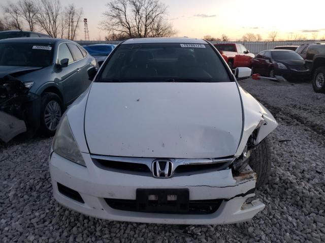 1HGCM66547A007563 - 2007 HONDA ACCORD EX WHITE photo 5