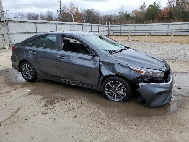 3KPF24AD0PE572071 - 2023 KIA FORTE LX GRAY photo 4