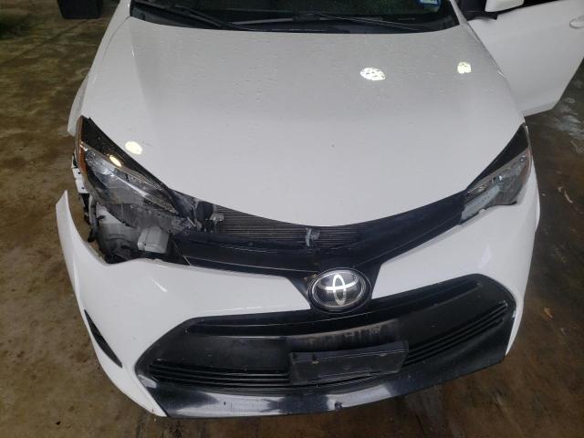 5YFBURHE8KP920498 - 2019 TOYOTA COROLLA L WHITE photo 11