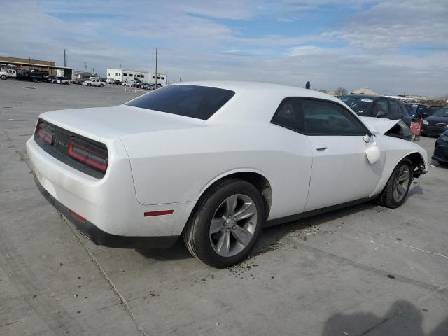 2C3CDZAG1GH332170 - 2016 DODGE CHALLENGER SXT WHITE photo 3