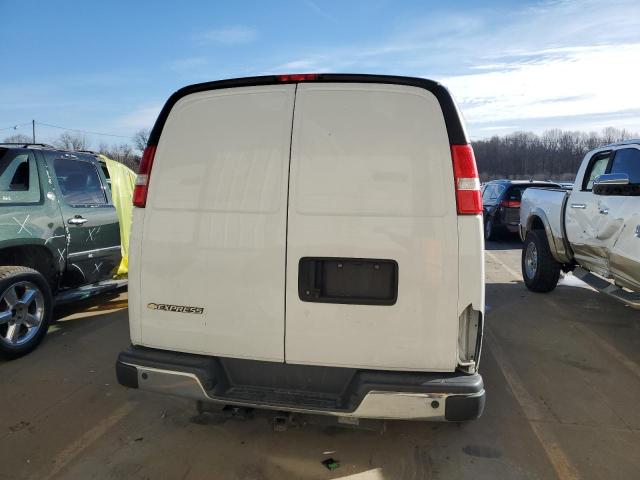 1GCWGAFG7K1244421 - 2019 CHEVROLET EXPRESS G2 WHITE photo 6