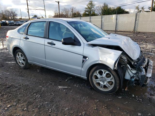 1FAHP35N08W205434 - 2008 FORD FOCUS SE SILVER photo 4