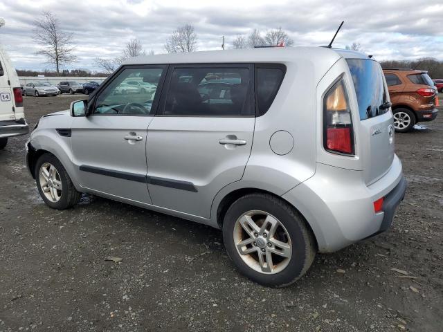 KNDJT2A26B7313233 - 2011 KIA SOUL + SILVER photo 2