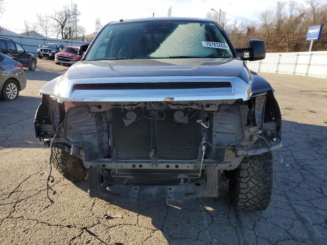 5TFUY5F1XKX814402 - 2019 TOYOTA TUNDRA DOUBLE CAB SR/SR5 GRAY photo 5