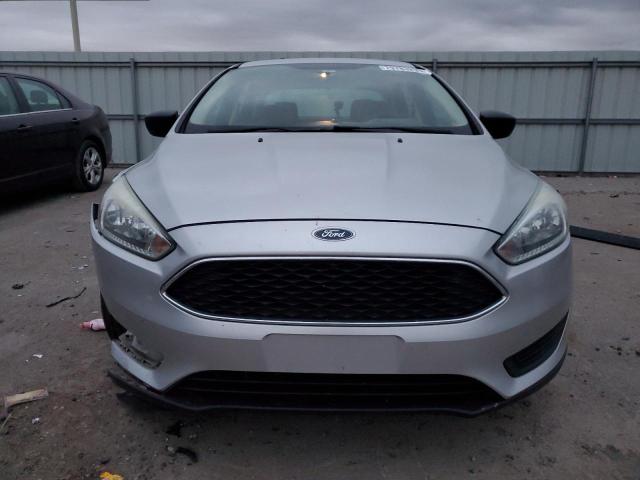 1FADP3E22FL308356 - 2015 FORD FOCUS S SILVER photo 5