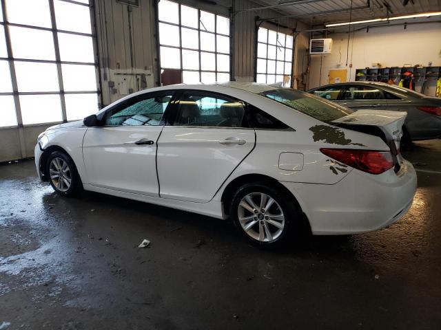 5NPEB4AC0DH559430 - 2013 HYUNDAI SONATA GLS WHITE photo 2