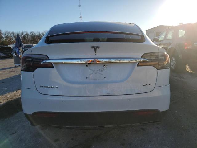 5YJXCBE2XJF126560 - 2018 TESLA MODEL X WHITE photo 6