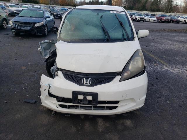 JHMGE8H33DC083407 - 2013 HONDA FIT WHITE photo 5